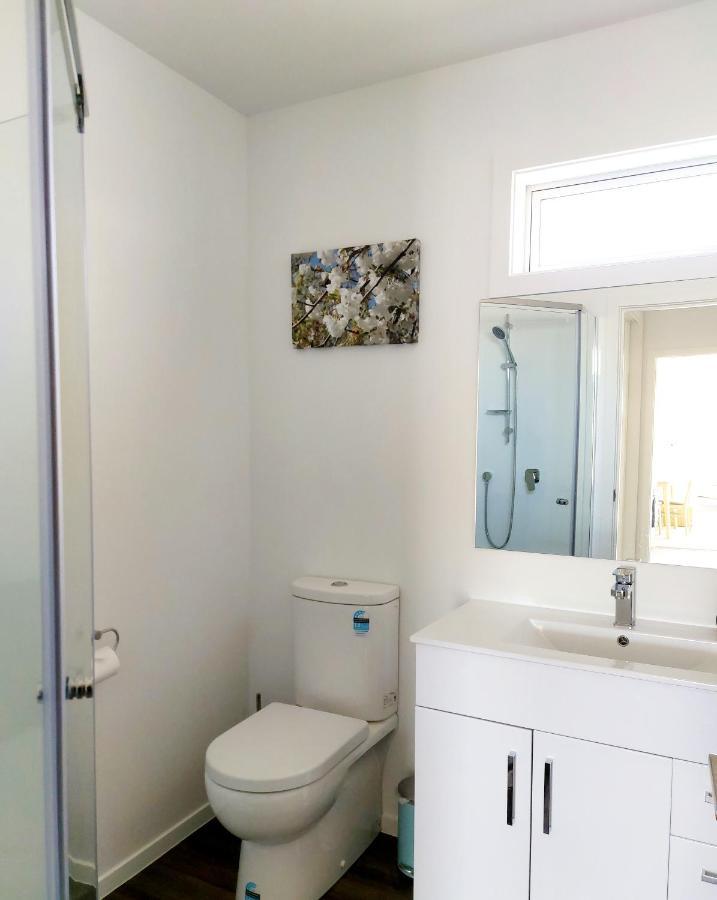 Escape - Brand New Warm And Quiet Two Bedroom Apartment